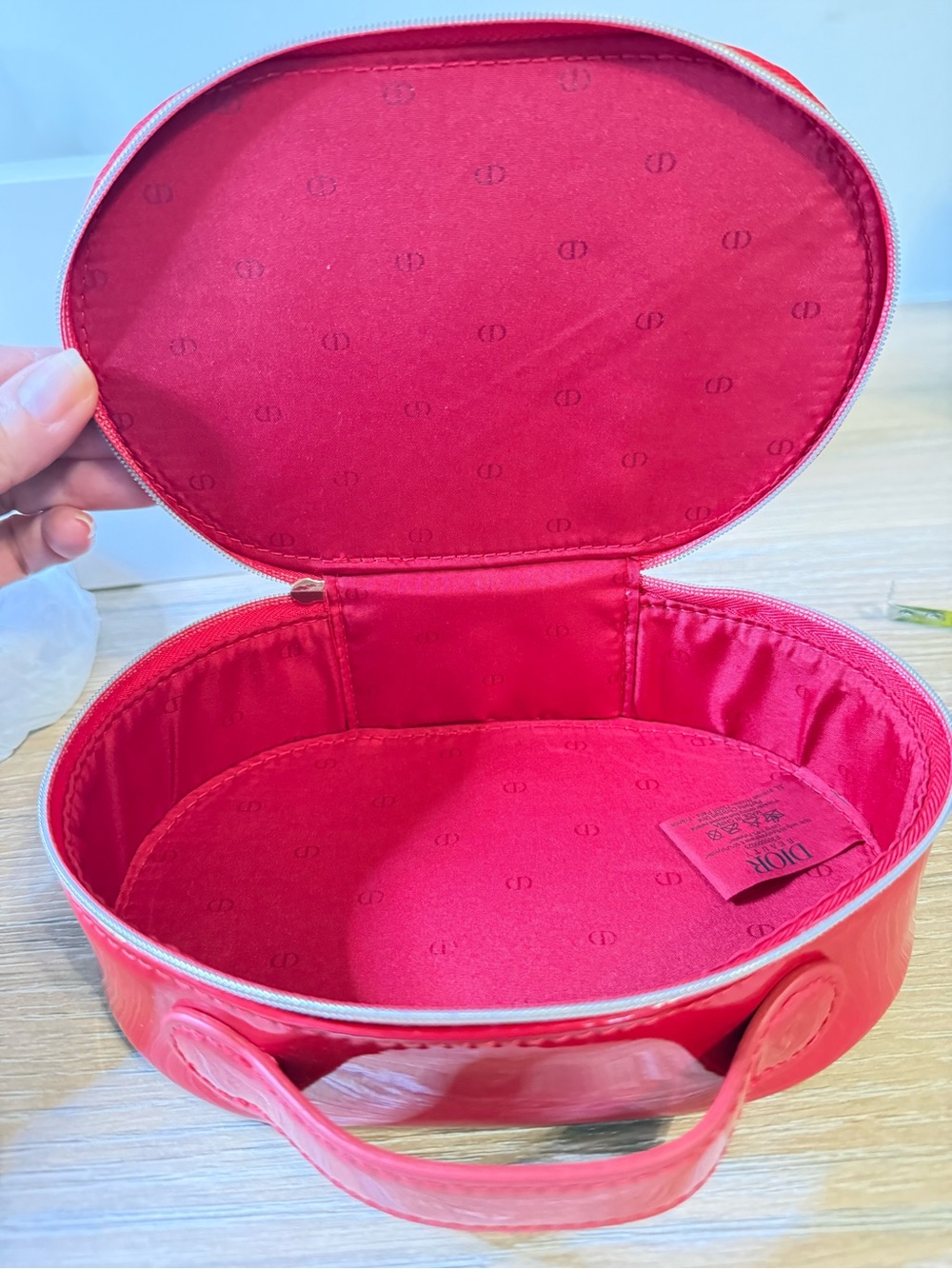 Dior Red Patent Logo Top-Handle Makeup Bag - Picture 6 of 13